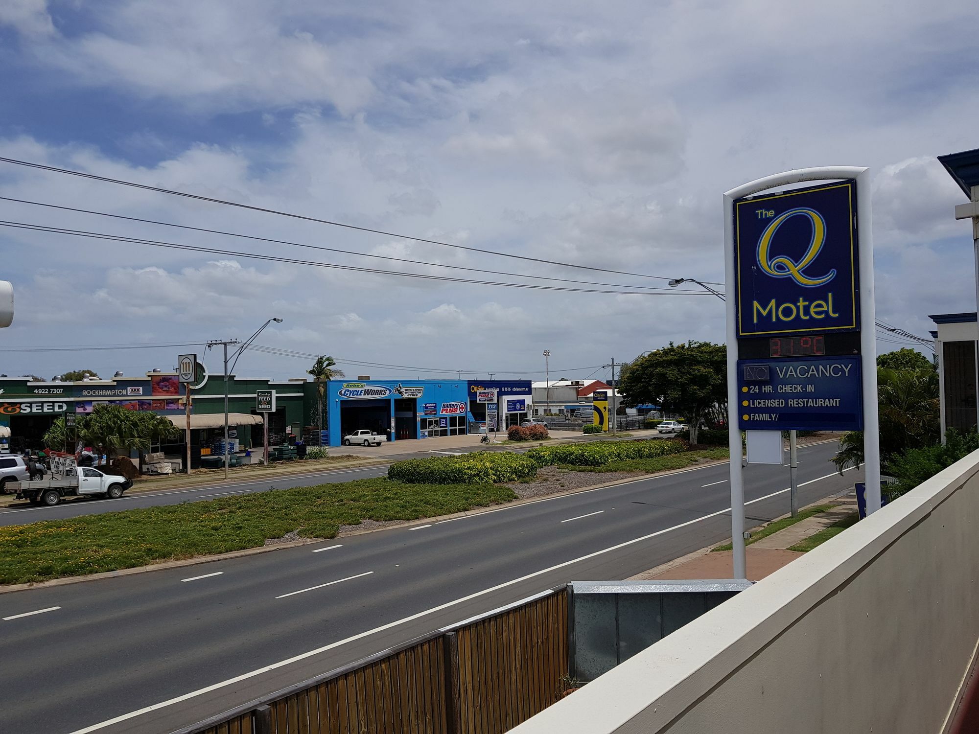 The Q Motel Rockhampton Bagian luar foto